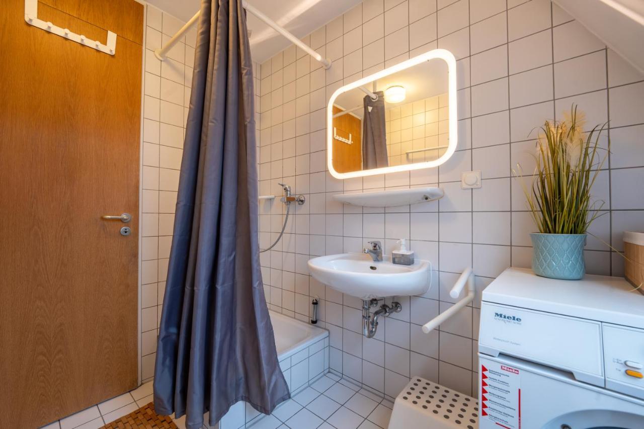 Apartment Im Historischen Altbau Am Marktplatz - Disney+, 300Mb/S Internet Chemnitz Esterno foto